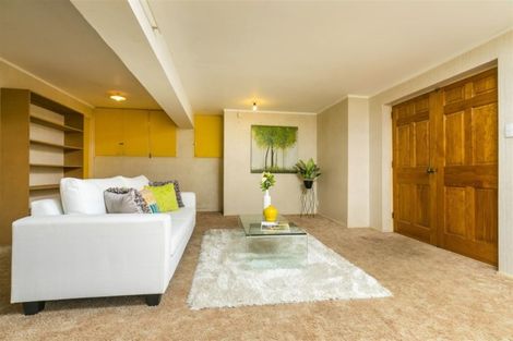 Photo of property in 77 Colwill Road, Massey, Auckland, 0614