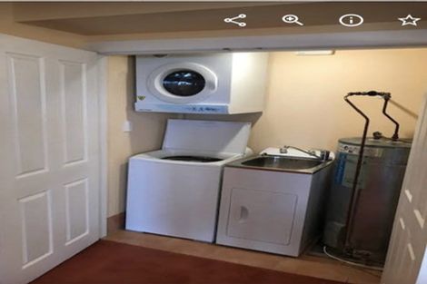 Photo of property in 55 Bedford Street, Northland, Wellington, 6012