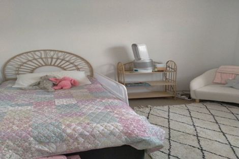 Photo of property in 42 Hassan Drive, Massey, Auckland, 0614