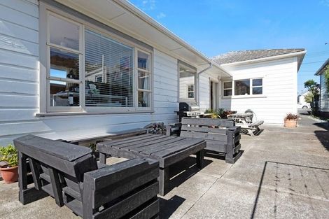 Photo of property in 16 Cockburn Street, Kilbirnie, Wellington, 6022