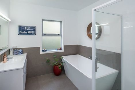 Photo of property in 38 Hillcrest Road, Raumati Beach, Paraparaumu, 5032