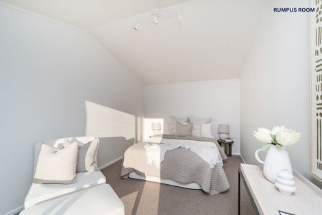 Photo of property in 18 Ashford Avenue, Hokowhitu, Palmerston North, 4410