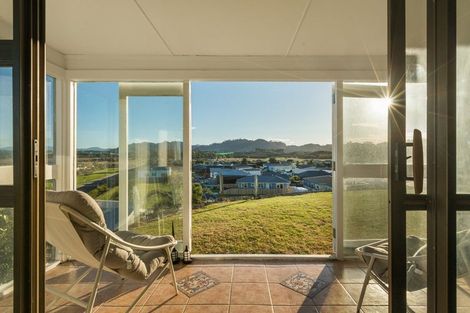 Photo of property in 43 Hanlen Avenue, Waihi Beach, 3611