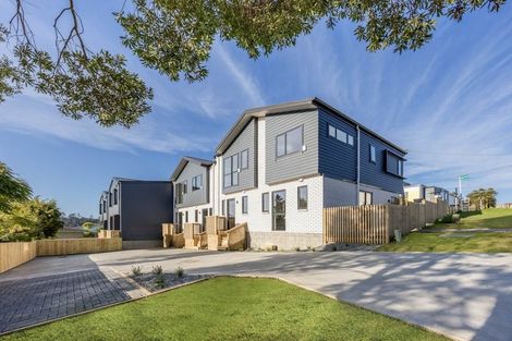 Photo of property in 3/21 Hetherington Road, Ranui, Auckland, 0612