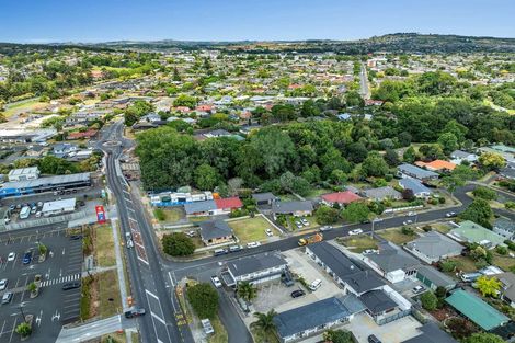 Photo of property in 8 Paerata Road, Pukekohe, 2120