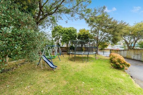 Photo of property in 37 Pomaria Road, Henderson, Auckland, 0610