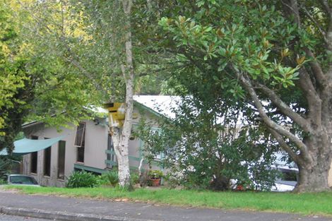 Photo of property in 2 Huruhuru Road, Massey, Auckland, 0614