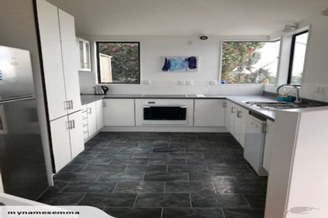 Photo of property in 91 Domain Crescent, Muriwai, Waimauku, 0881