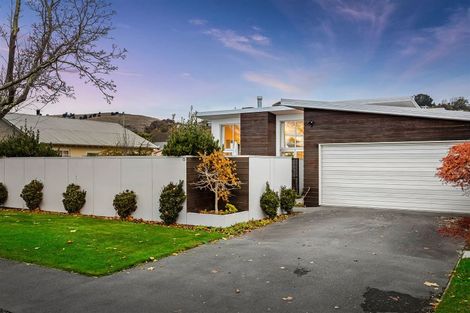 Photo of property in 8 Koromiko Street, Saint Martins, Christchurch, 8022