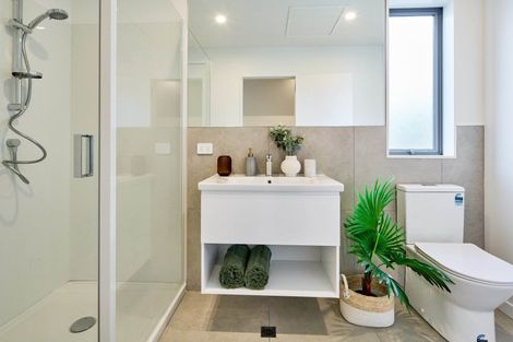 Photo of property in 11 Ara Paiwhenua, Tawa, Wellington, 5028