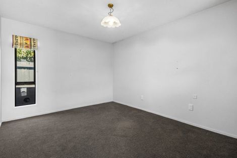 Photo of property in 6 Grove Place, Rangiora, 7400