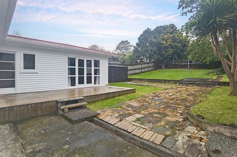 Photo of property in 31 Lowtherhurst Road, Massey, Auckland, 0614