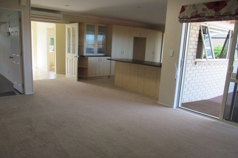 Photo of property in 11 Kath Hopper Drive, Orewa, 0931