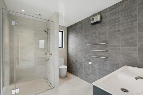 Photo of property in 6 Red Deer Rise, Kelvin Heights, Queenstown, 9300