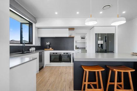 Photo of property in 2 Moemoea Place, Cambridge, 3434