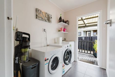 Photo of property in 37 Frederick Drive, Dinsdale, Hamilton, 3204