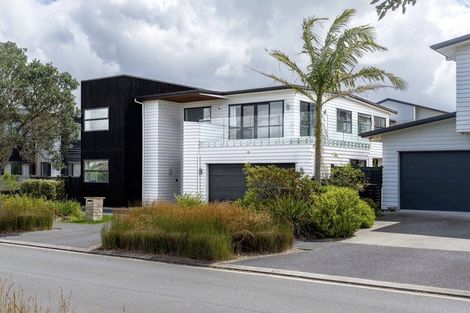 Photo of property in 9 Caldera Drive, Long Bay, Auckland, 0630