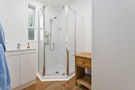 Photo of property in 21 Arlette Place, Massey, Auckland, 0614