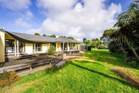 Photo of property in 166 Holmes Road, Waiuku, 2682