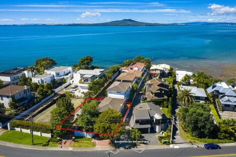 Photo of property in 23 Beach Road, Castor Bay, Auckland, 0620