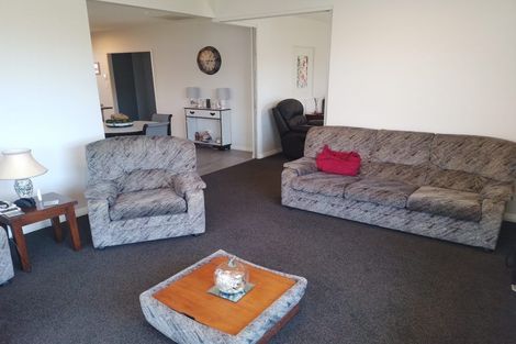 Photo of property in 21 Makura Drive, Papamoa Beach, Papamoa, 3118