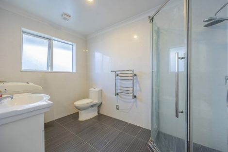 Photo of property in 22 Merriefield Avenue, Forrest Hill, Auckland, 0620