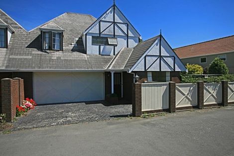 Photo of property in 278 Memorial Avenue, Burnside, Christchurch, 8053