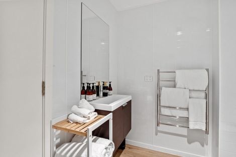 Photo of property in The Alex Apartments, 13/135a Hallenstein Street, Queenstown, 9300