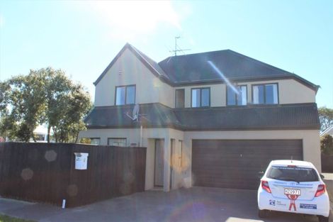 Photo of property in 74 Mandeville Street, Riccarton, Christchurch, 8011