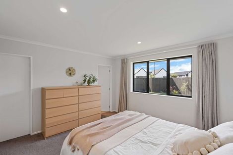 Photo of property in 16 Luxembourg Crescent, Halswell, Christchurch, 8025