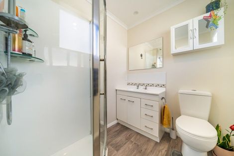 Photo of property in 13 Lees Grove, Wainuiomata, Lower Hutt, 5014