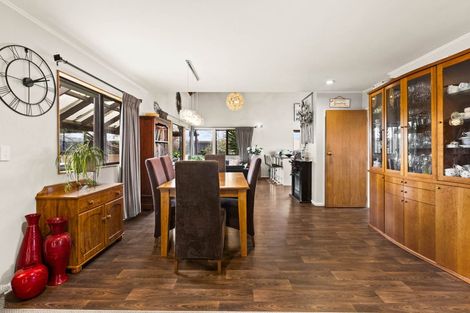 Photo of property in 16 Cormack Place, Greenmeadows, Napier, 4112