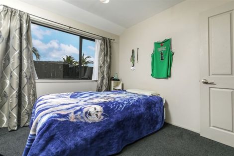 Photo of property in 45 Fleetwood Drive, Henderson, Auckland, 0612