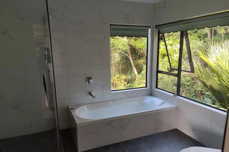 Photo of property in 35 Park Road, Titirangi, Auckland, 0604