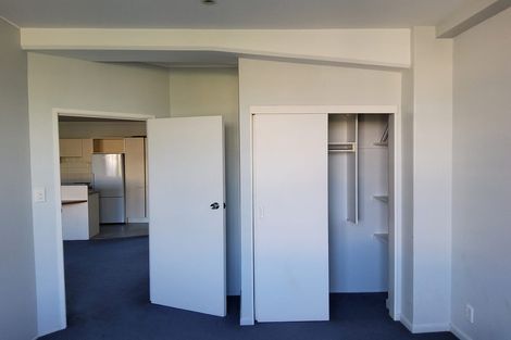 Photo of property in Grandstand Apartments, 37/80u Kent Terrace, Mount Victoria, Wellington, 6011