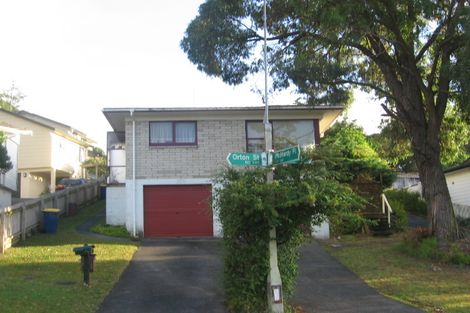 Photo of property in 2/17 Orton Street, Glenfield, Auckland, 0627