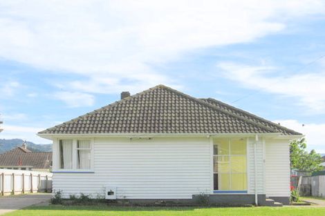 Photo of property in 28 Cambridge Terrace, Kaiti, Gisborne, 4010