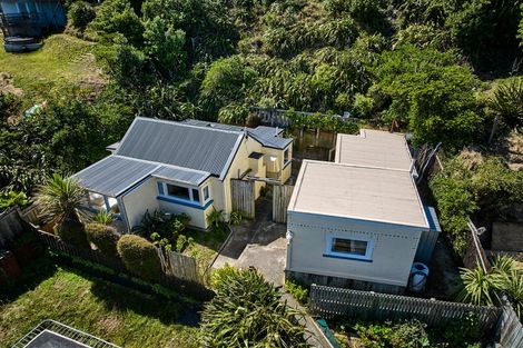 Photo of property in 48u4 Owhiro Bay Parade, Owhiro Bay, Wellington, 6023