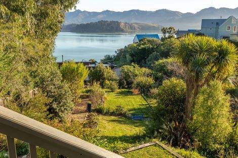 Photo of property in 4 James Drive, Diamond Harbour,  8971