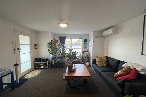 Photo of property in 82 Rolleston Street, Mount Cook, Wellington, 6021