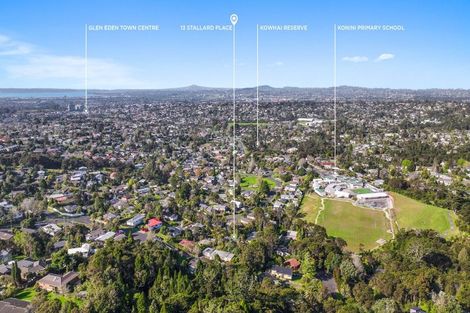 Photo of property in 13 Stallard Place, Glen Eden, Auckland, 0602