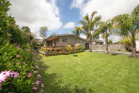 Photo of property in 27 Great North Road, Riverhead, 0820