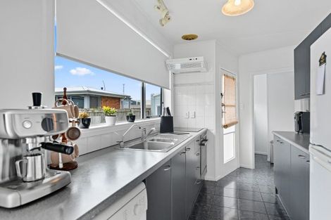 Photo of property in 6 Lugton Street, Nawton, Hamilton, 3200