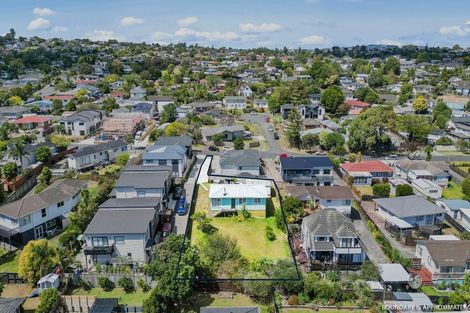 Photo of property in 17 Minaret Drive, Bucklands Beach, Auckland, 2014