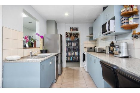 Photo of property in 106 Queen Street, Waiuku, 2123