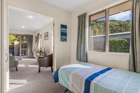 Photo of property in 21 Taupata Street, Redcliffs, Christchurch, 8081