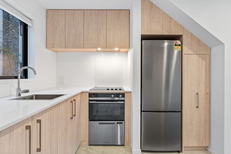 Photo of property in 16/10 Fathom Place, Te Atatu Peninsula, Auckland, 0610