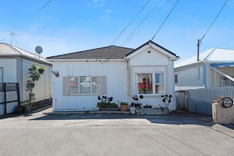 Photo of property in 16 Cockburn Street, Kilbirnie, Wellington, 6022