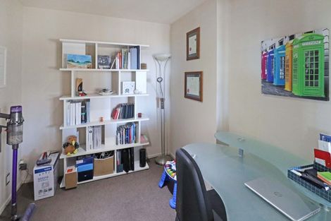 Photo of property in 15a Waru Street, Khandallah, Wellington, 6035