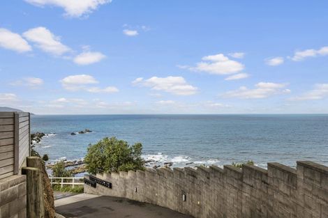 Photo of property in 4/52 High Street, Island Bay, Wellington, 6023